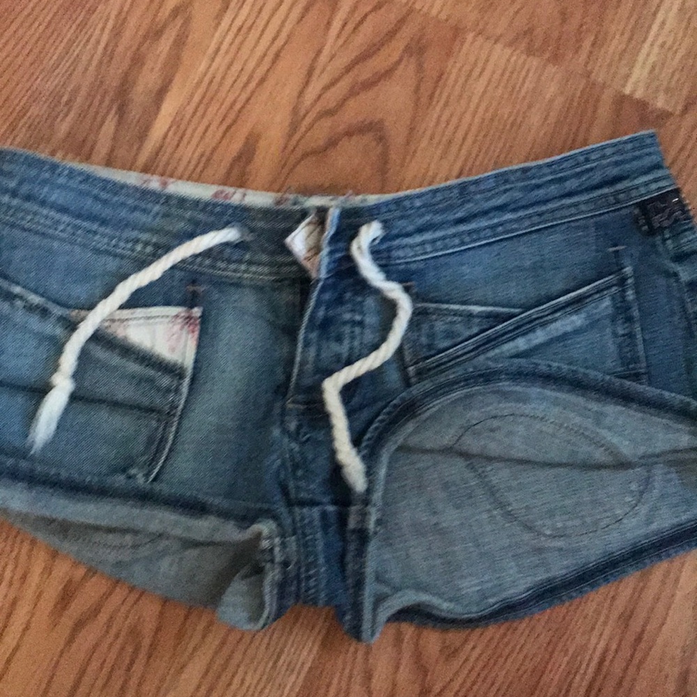 Billabong shorts